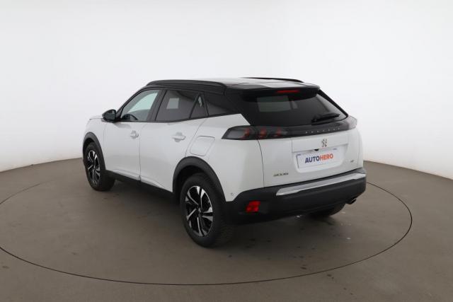 Peugeot 2008 image 8
