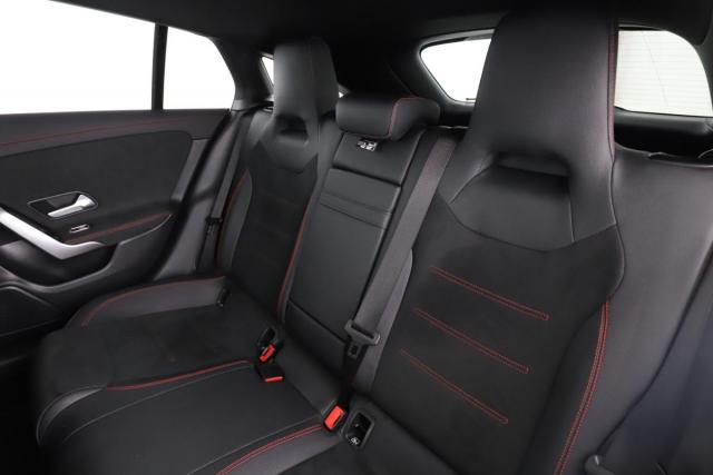 Mercedes Benz Cla Shooting Brake image 2