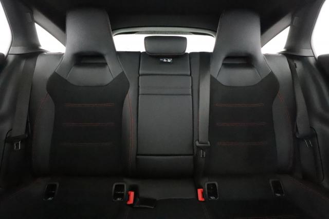 Mercedes Benz Cla Shooting Brake image 9
