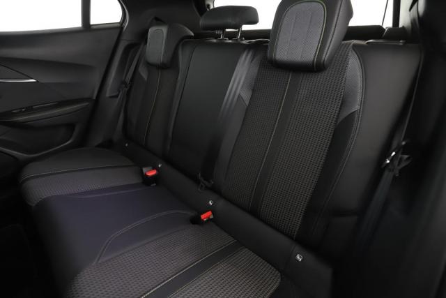 Peugeot 2008 image 9