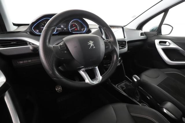 Peugeot 2008 image 9