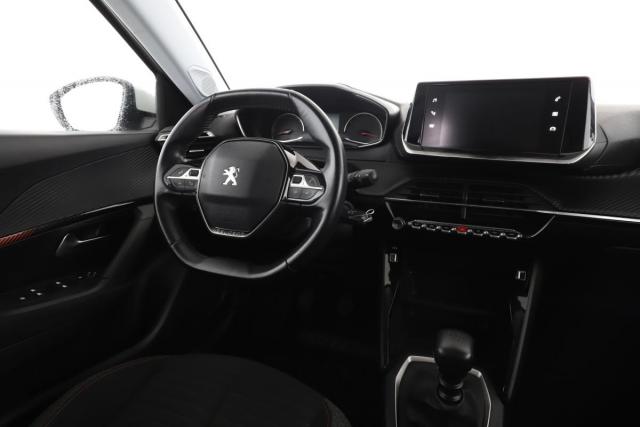 Peugeot 2008 image 9