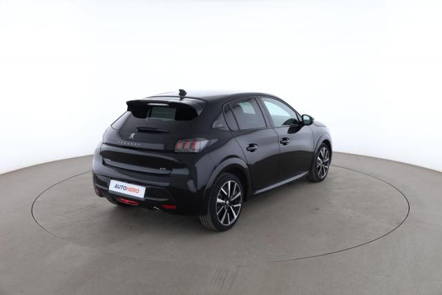 Peugeot 208 image 8
