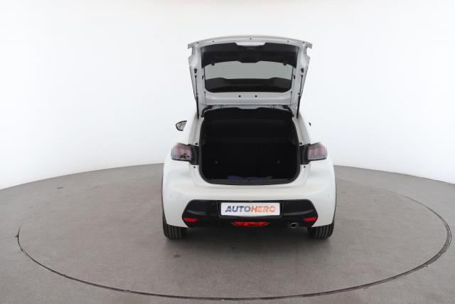 Peugeot 208 image 6