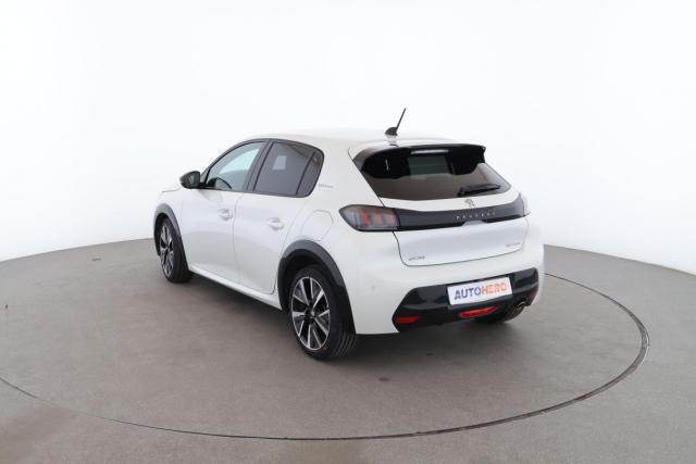 Peugeot 208 image 3
