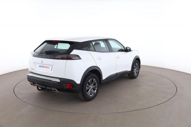 Peugeot 2008 image 2