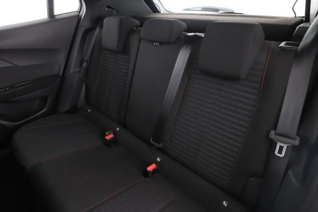 Peugeot 2008 image 6