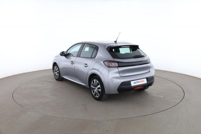 Peugeot 208 image 8