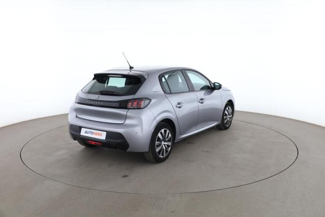 Peugeot 208 image 1