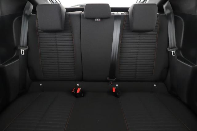 Peugeot 208 image 9