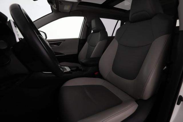 Toyota Rav4 image 4