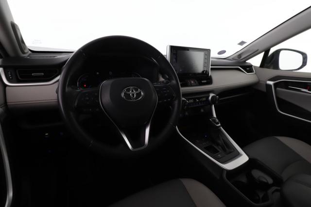 Toyota Rav4 image 6