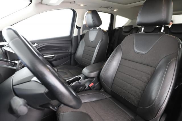 Ford Kuga image 7