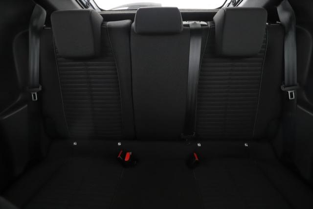 Peugeot 208 image 9