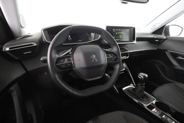 Peugeot 2008 image 3