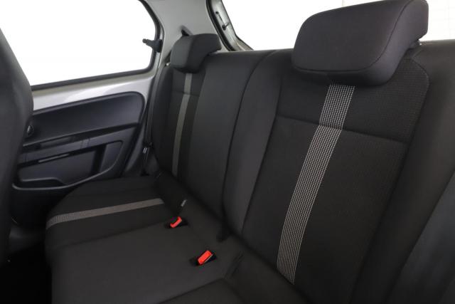Volkswagen Up! image 8