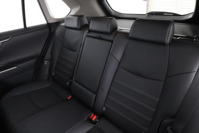 Toyota Rav4 image 6