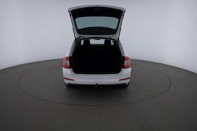 Skoda Octavia image 3