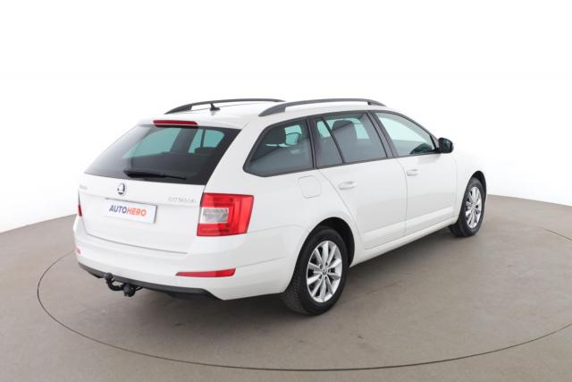 Skoda Octavia image 9