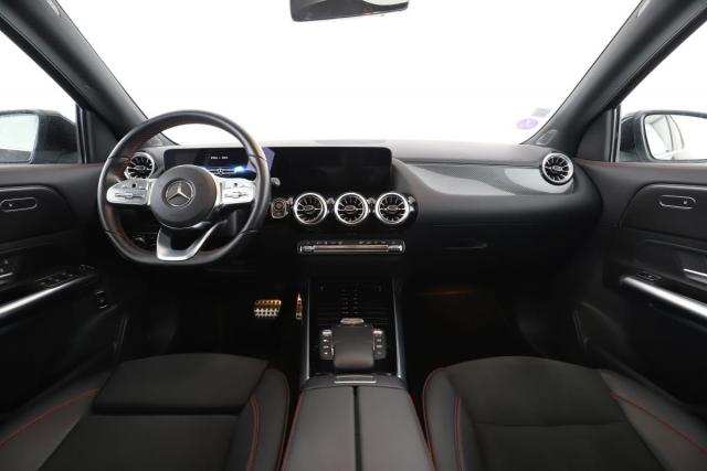 Mercedes Benz Gla image 2
