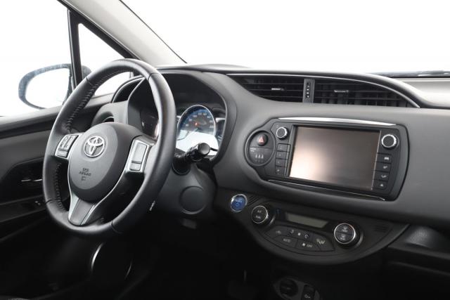 Toyota Yaris image 2
