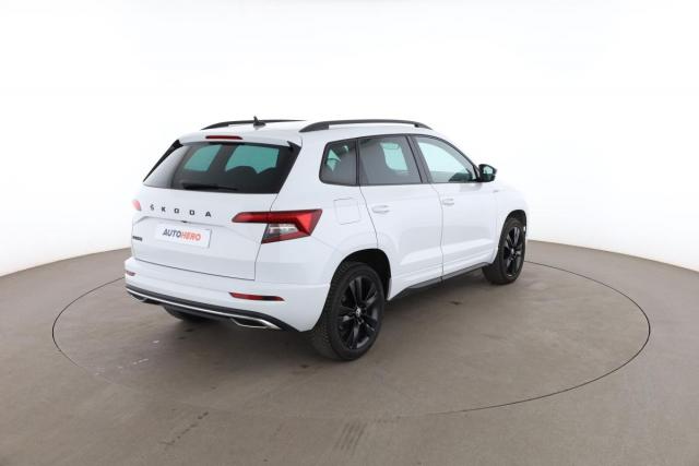 Skoda Karoq image 7