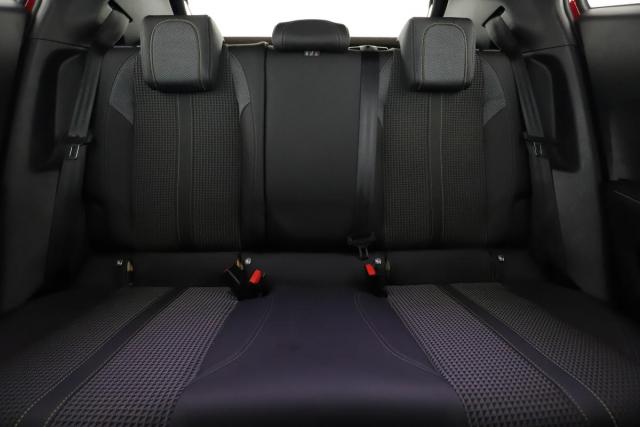 Peugeot 2008 image 7