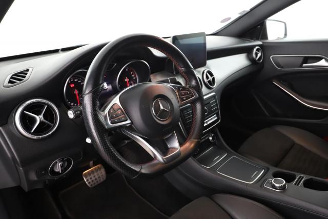 Mercedes Benz Cla image 9