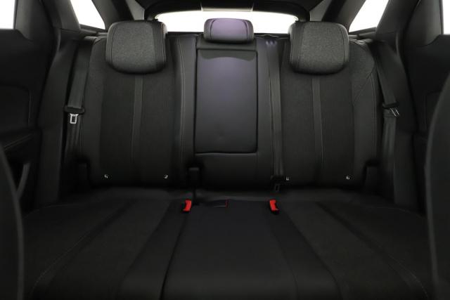 Peugeot 3008 image 8