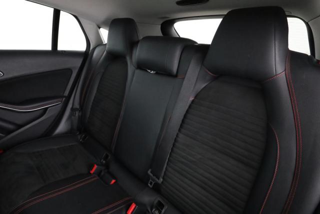 Mercedes Benz Cla Shooting Brake image 4