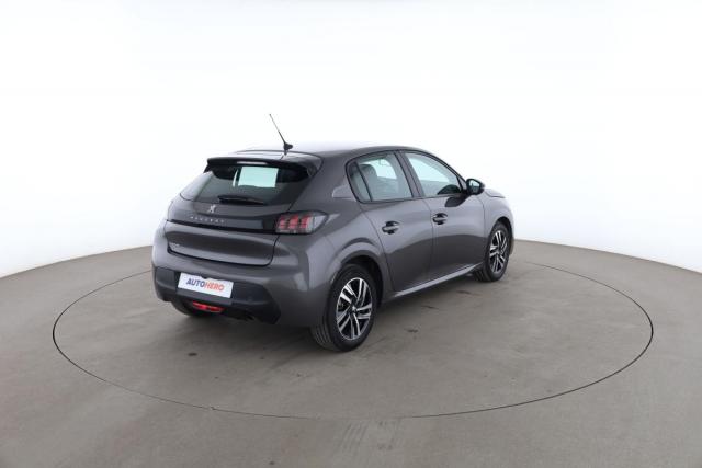 Peugeot 208 image 3