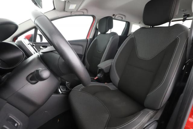 Renault Clio Estate image 2