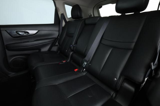 Nissan X-Trail image 6