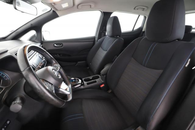 Nissan Leaf image 8