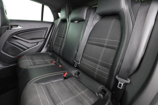 Mercedes Benz Cla Shooting Brake image 6
