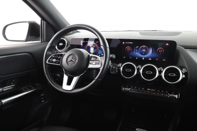 Mercedes Benz Gla image 8