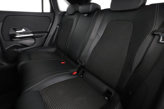 Mercedes Benz Gla image 9