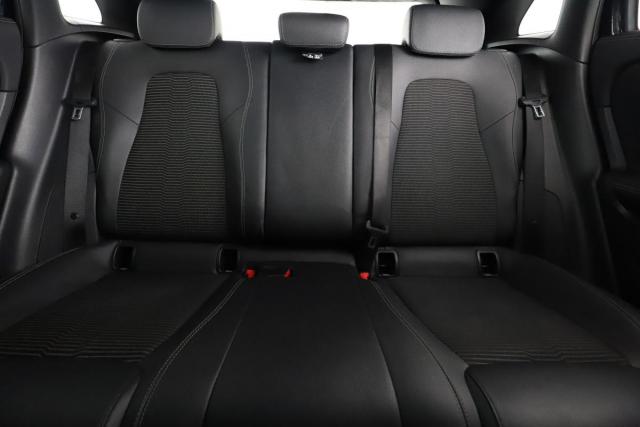 Mercedes Benz Gla image 1