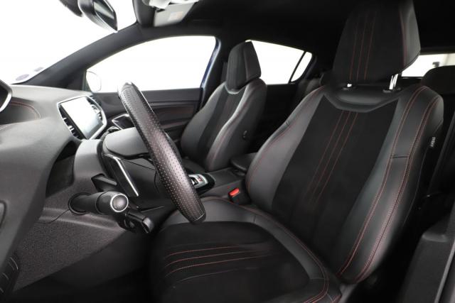 Peugeot 308 image 9