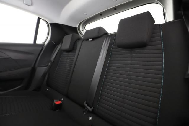 Peugeot 208 image 5