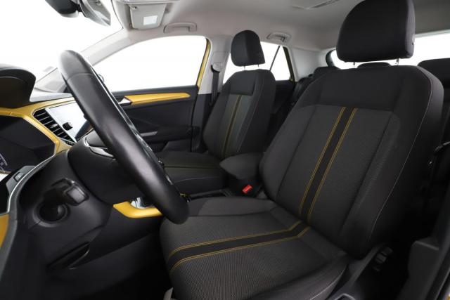 Volkswagen T-Roc image 6