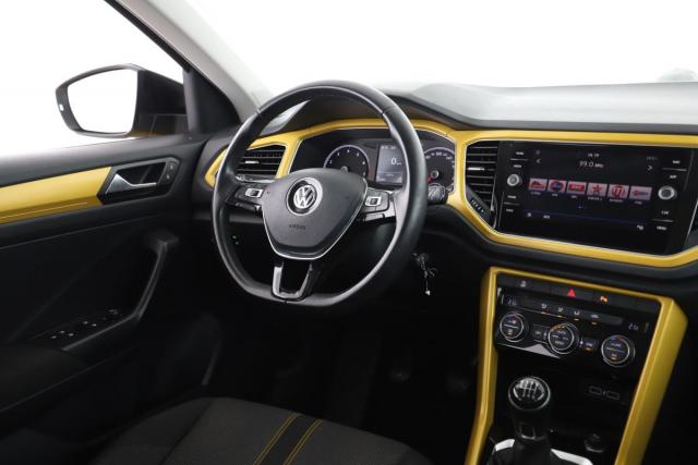 Volkswagen T-Roc image 9