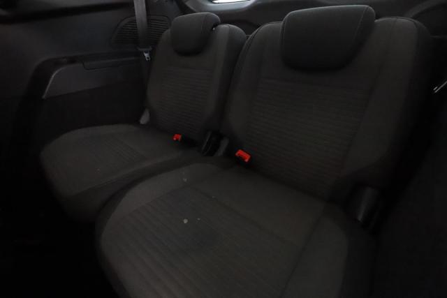 Ford Grand C-Max image 8