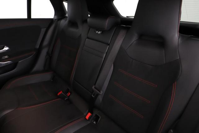 Mercedes Benz Cla Shooting Brake image 3