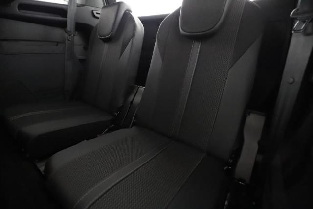 Peugeot 5008 image 9