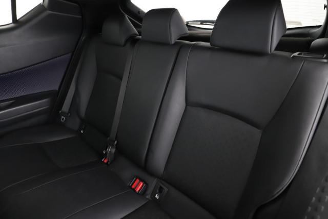 Toyota C-Hr image 5