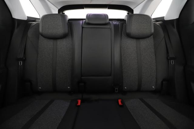 Peugeot 3008 image 8