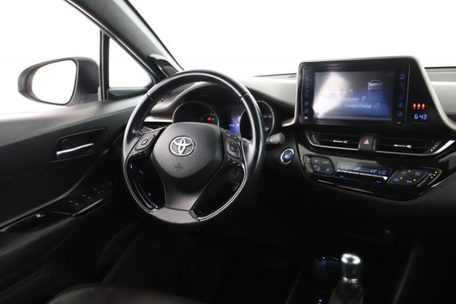 Toyota C-Hr image 6