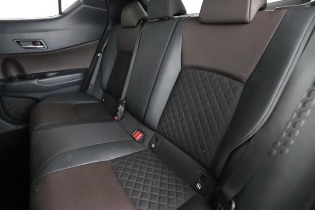 Toyota C-Hr image 3