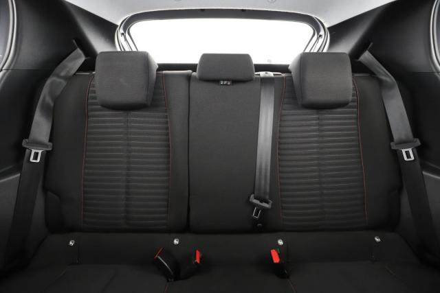 Peugeot 208 image 7
